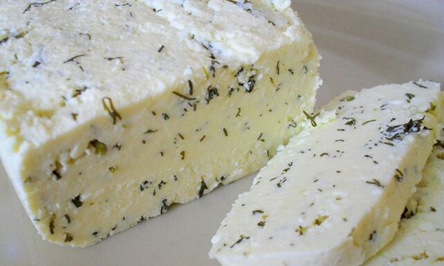 salted cheese as a breakfast option in the Dukan diet