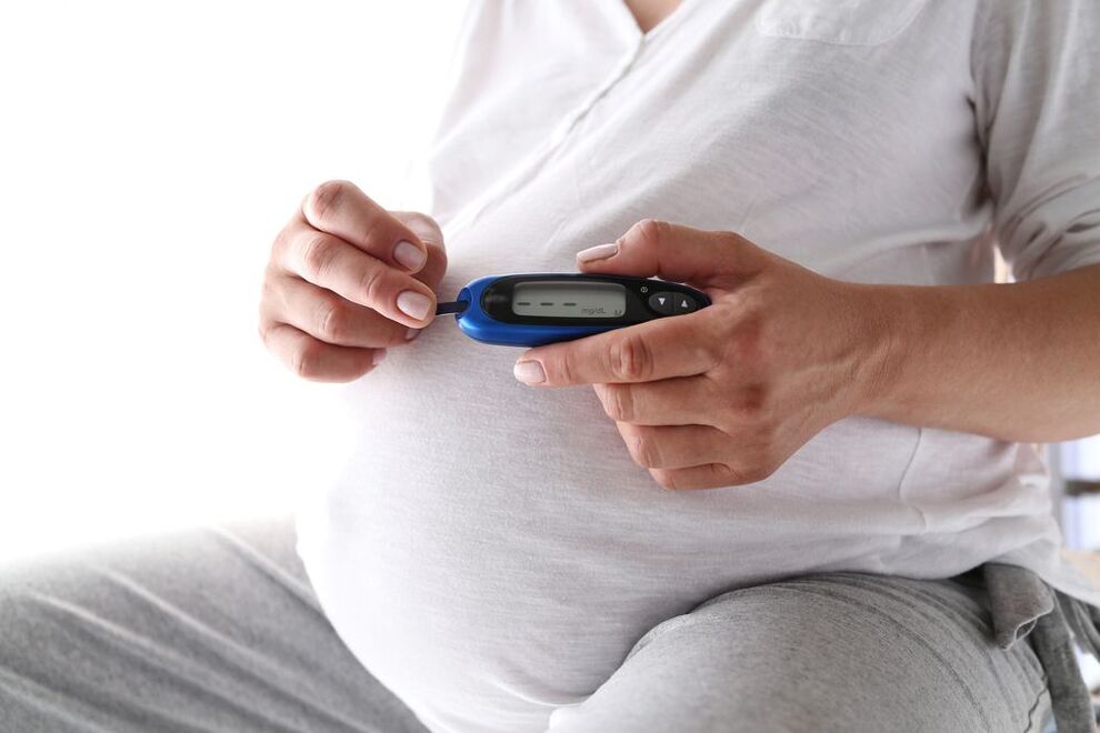 Measurement of blood glucose for gestational diabetes